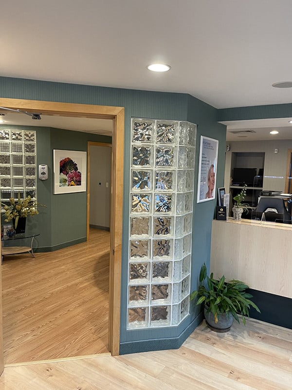hyannis lobby